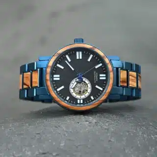 Alternative view of Montre bois mécanique