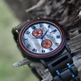 Alternative view of Montre bois pierre
