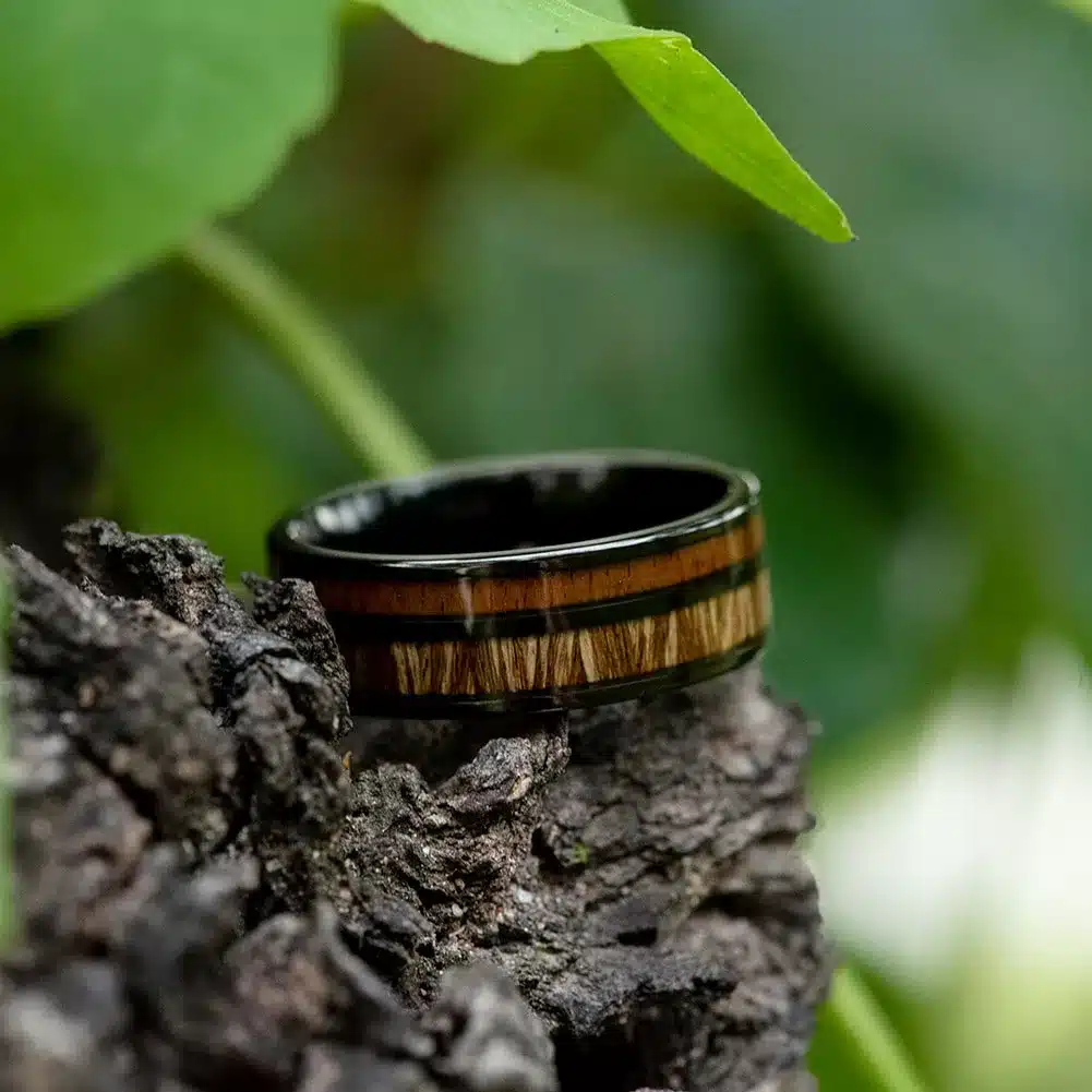 Bague en bois et acier pour homme