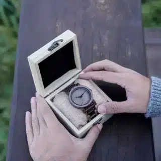 montre-bois-et-pierre
