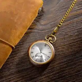 Alternative view of Montre gousset bois