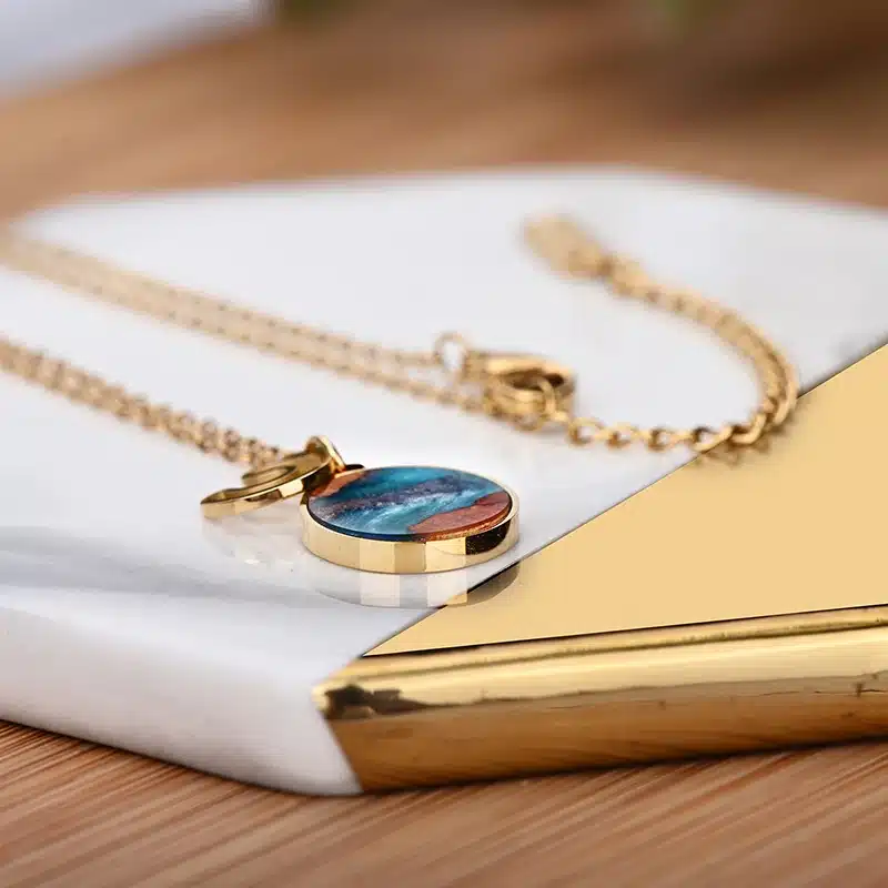 Collier en bois femme